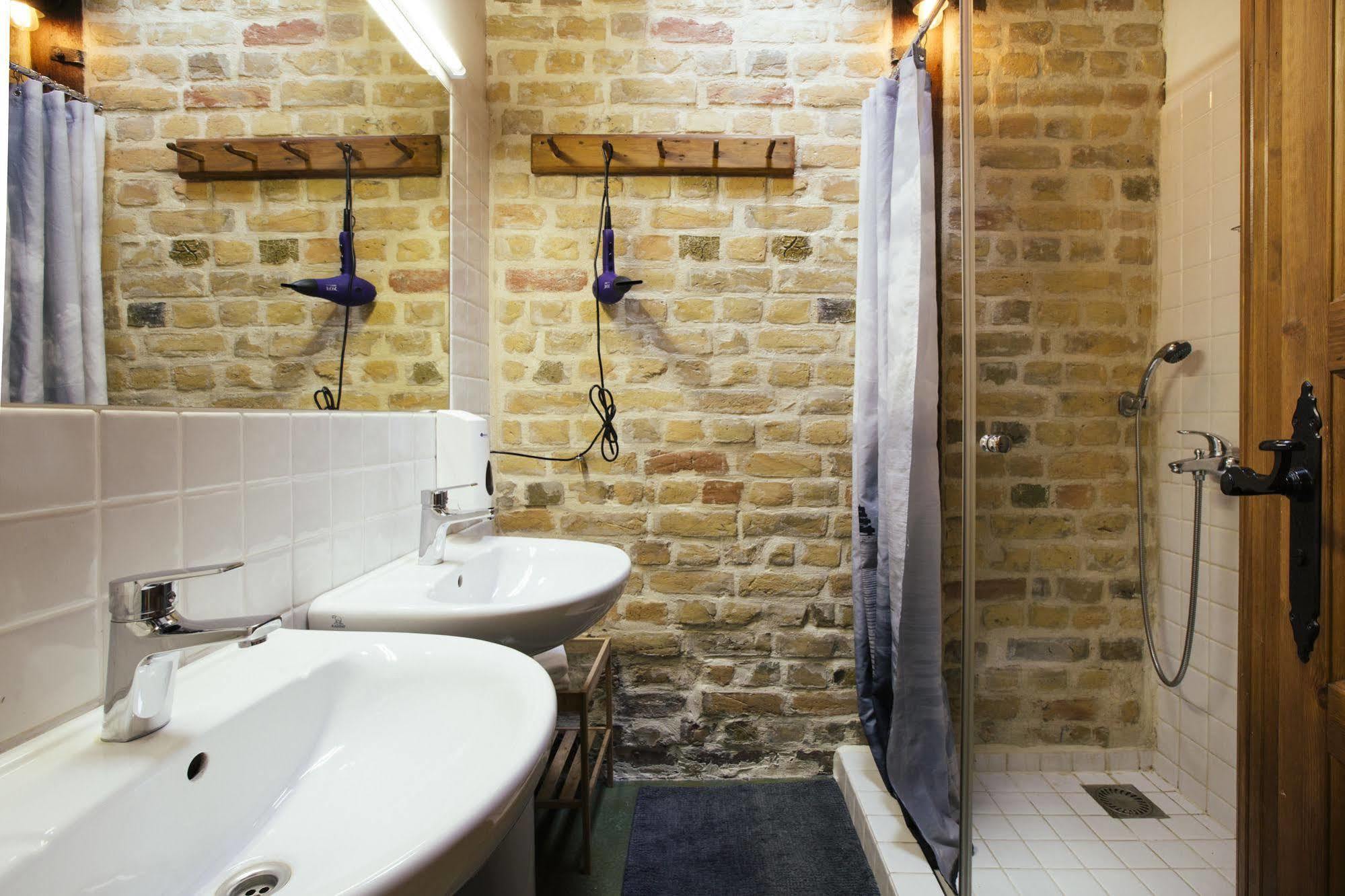 Amalienhof Guesthouse Riga Bagian luar foto